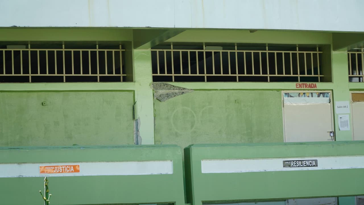 El pasado lunes se registró un
<a href="https://www.univision.com/local/puerto-rico-wlii/temblor-de-5-8-provoca-el-colapso-de-varias-residencias-en-el-sur-de-puerto-rico">sismo de 5.8 </a>g rados de magnitud, mientras que el martes se registró otro de 
<a href="https://www.univision.com/shows/noticiero-univision/panico-en-puerto-rico-tras-el-sismo-de-6-4-que-causo-destruccion-en-la-isla-video">6.4 grados</a>.