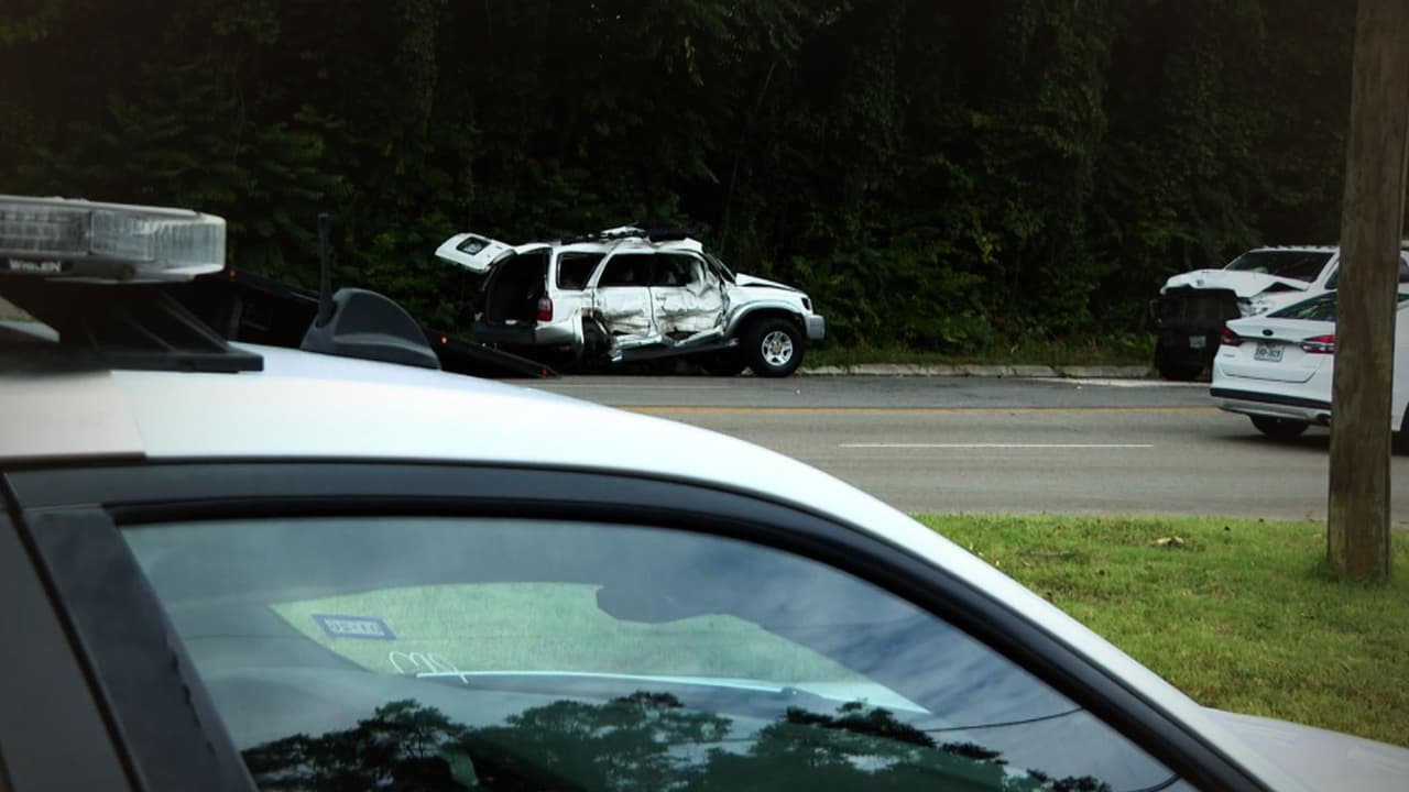 <h3 class="cms-H3-H3">Las víctimas</h3>
<br>En el lugar 
<b>fueron atendidas seis personas: dos adultos y cuatro niños.</b> Todos fueron trasladados a hospitales de la zona, incluidos 
<a href="https://www.parklandhealth.org/home" target="_blank">Parkland, Children’s Medical Center </a>y 
<a href="https://www.methodisthealthsystem.org/methodist-dallas-medical-center/" target="_blank">Dallas Methodist</a>. Según DFR, 
<b>un adulto y dos de los menores estaban en condición crítica al llegar al hospital, donde más tarde fallecieron. </b>Las autoridades no han revelado sus identidades.