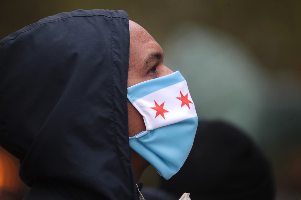 Illinois reporta más de 2,000 casos nuevos de coronavirus y 25 muertes adicionales