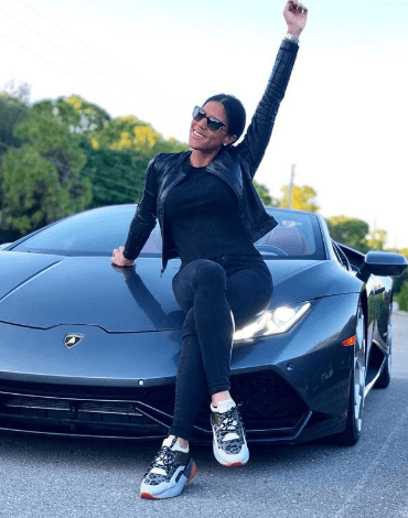 A ella le encanta soñar y contagiar a los que la siguen con su ánimo.