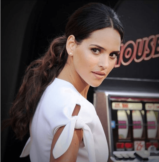 "No tengo límites, yo soy actriz y lo que venga, si es un buen director, un buen guión, yo confío, doy mi alma, lo más bonito y lo feo también, lo doy todo. No tengo límites", aseguró Adria Arjona, según el periódico El Universal.