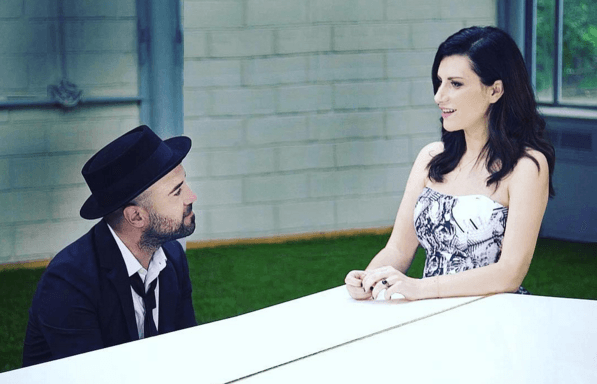 La cantante había incursionado con músicos, pianistas, orquestas, pero nunca lo había realizado en un tono tan relajado y fresco.