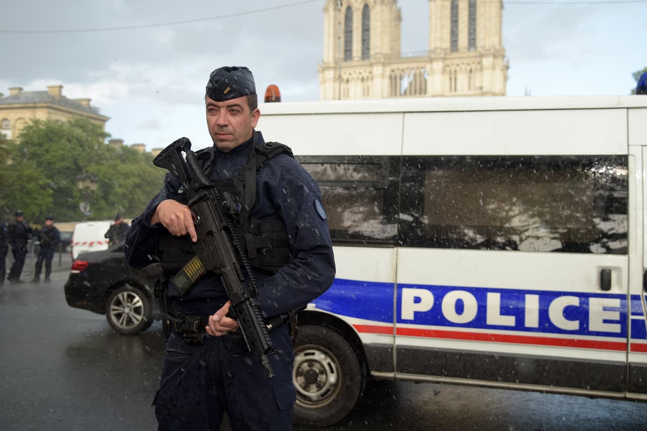 Policía Francia (Archivo)