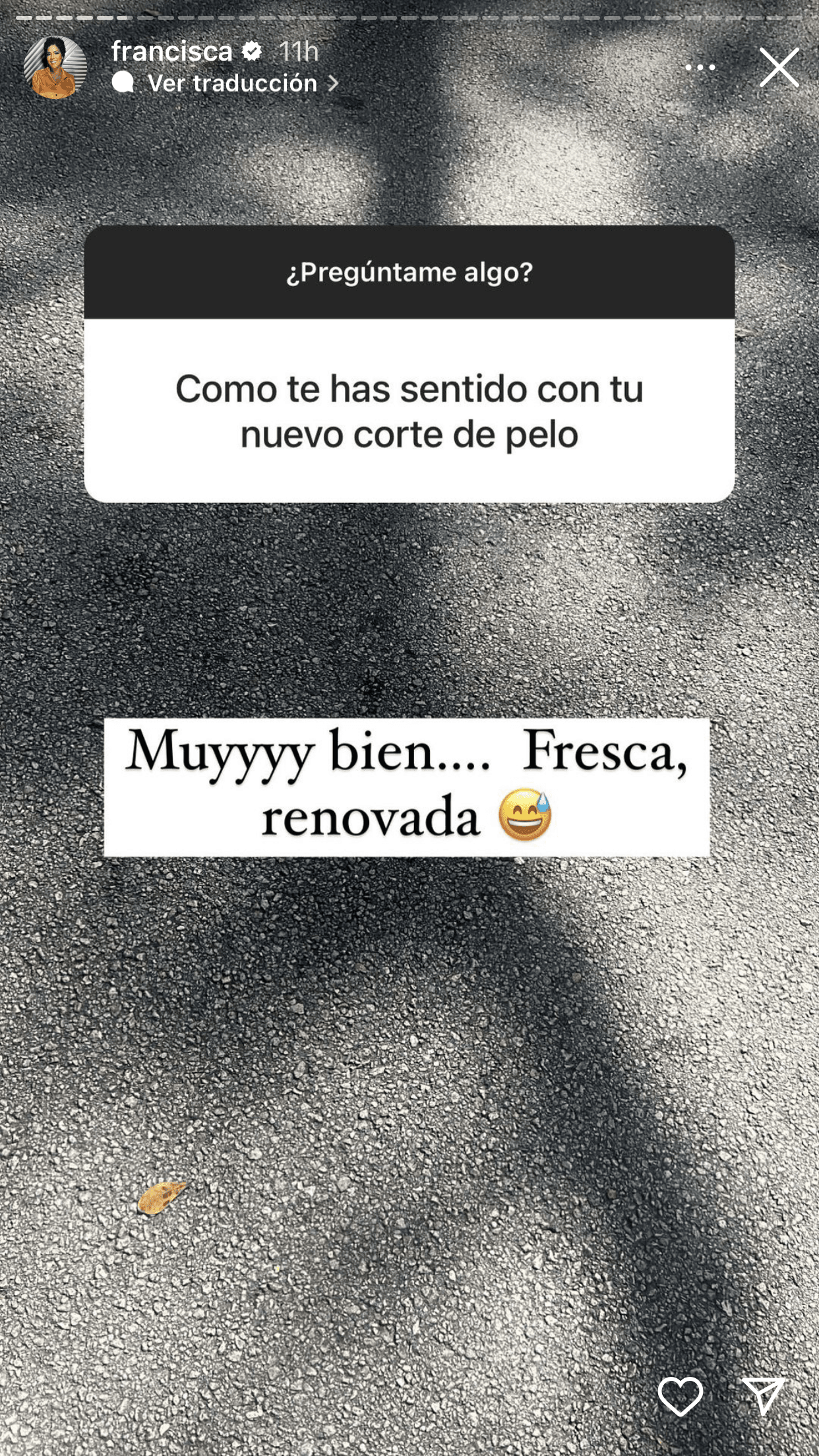 Reiteró con alguien más que 
<b>se siente "fresca" y "renovada"</b> con su nueva imagen.
<br>