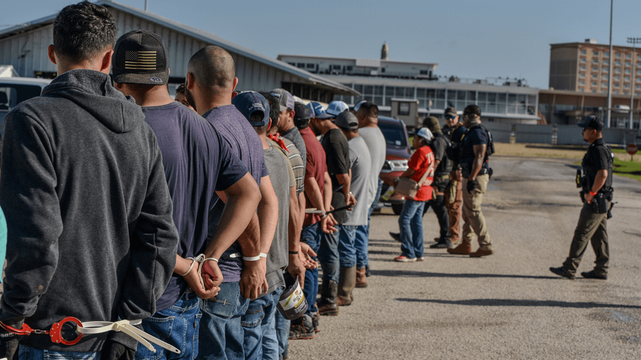 "Trump prometió que detendría a criminales violentos, no a quienes cultivan mi comida o limpian mi casa": entrevista con Beatriz López, codirectora  de Immigration Hub