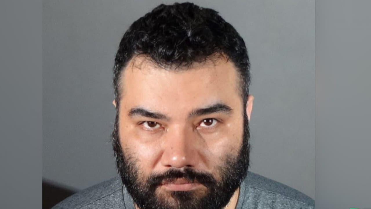 Acusan a extutor de abusar sexualmente a cuatro niños de una escuela de Los Ángeles