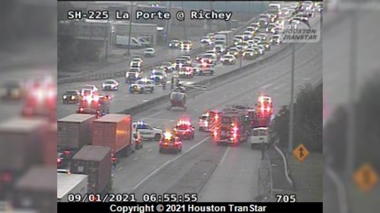 Accidente provoca el  cierre de autopista 225 a la altura de Richey 