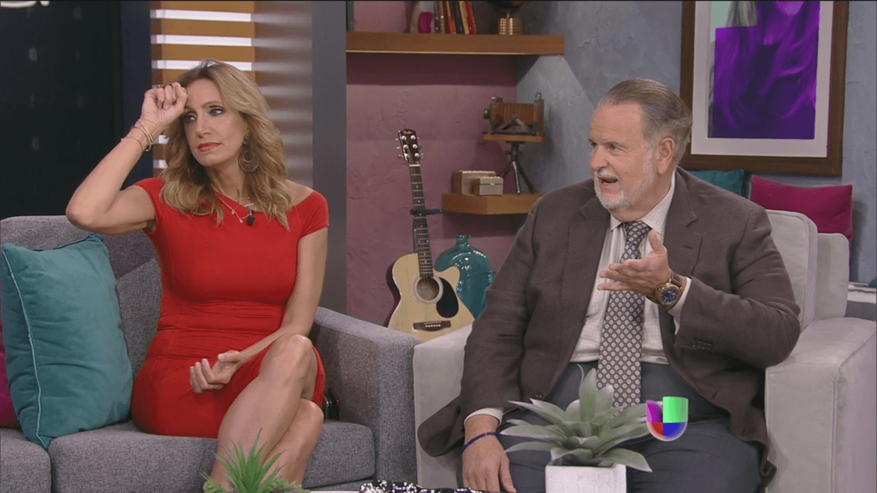 Esa situación le recordó a Raúl de Molina cuando Lili Estefan tampoco les había confesado que esperaba a su primer hijo: "A Lili nunca le pasó eso aquí (vomitar en el show), aunque estaba embarazada y no nos dijo".