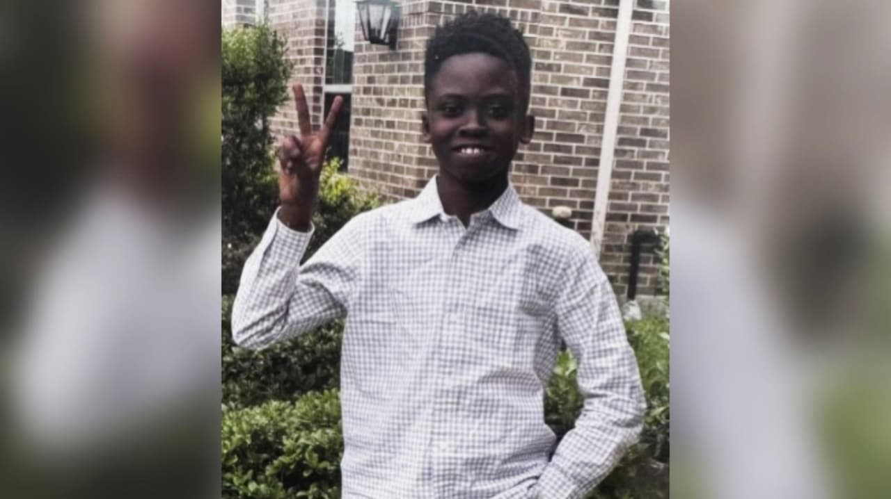 Encuentran el traje de baño del niño que ha sido reportado como desaparecido en Surfside Beach