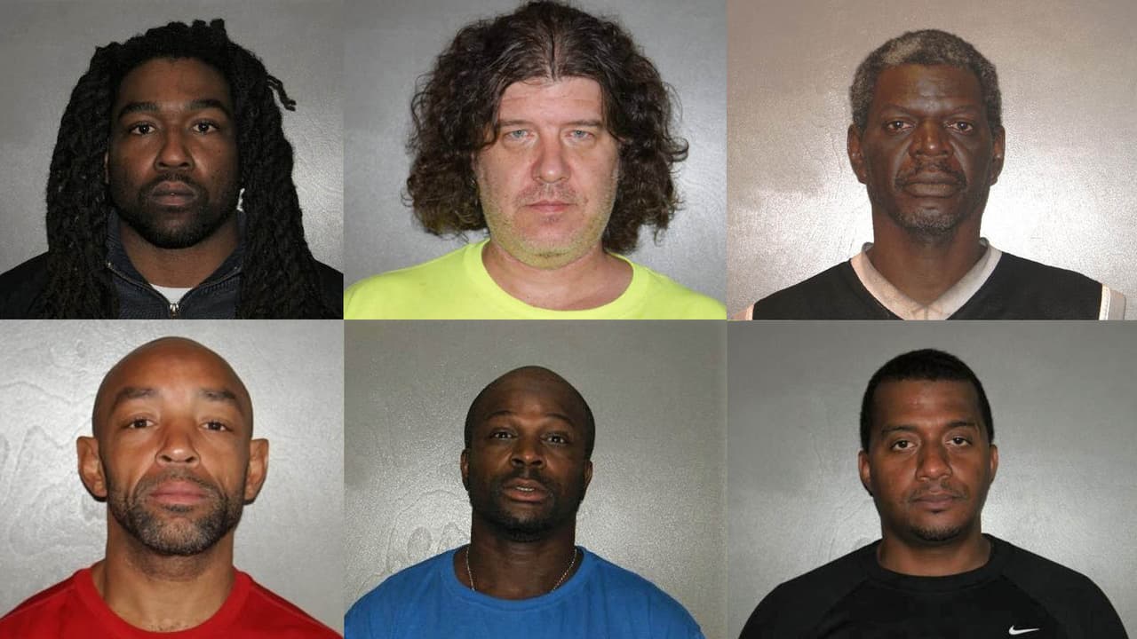 Información sobre el paradero de los sospechosos se puede reportar al
<b>770-619-6808</b>.