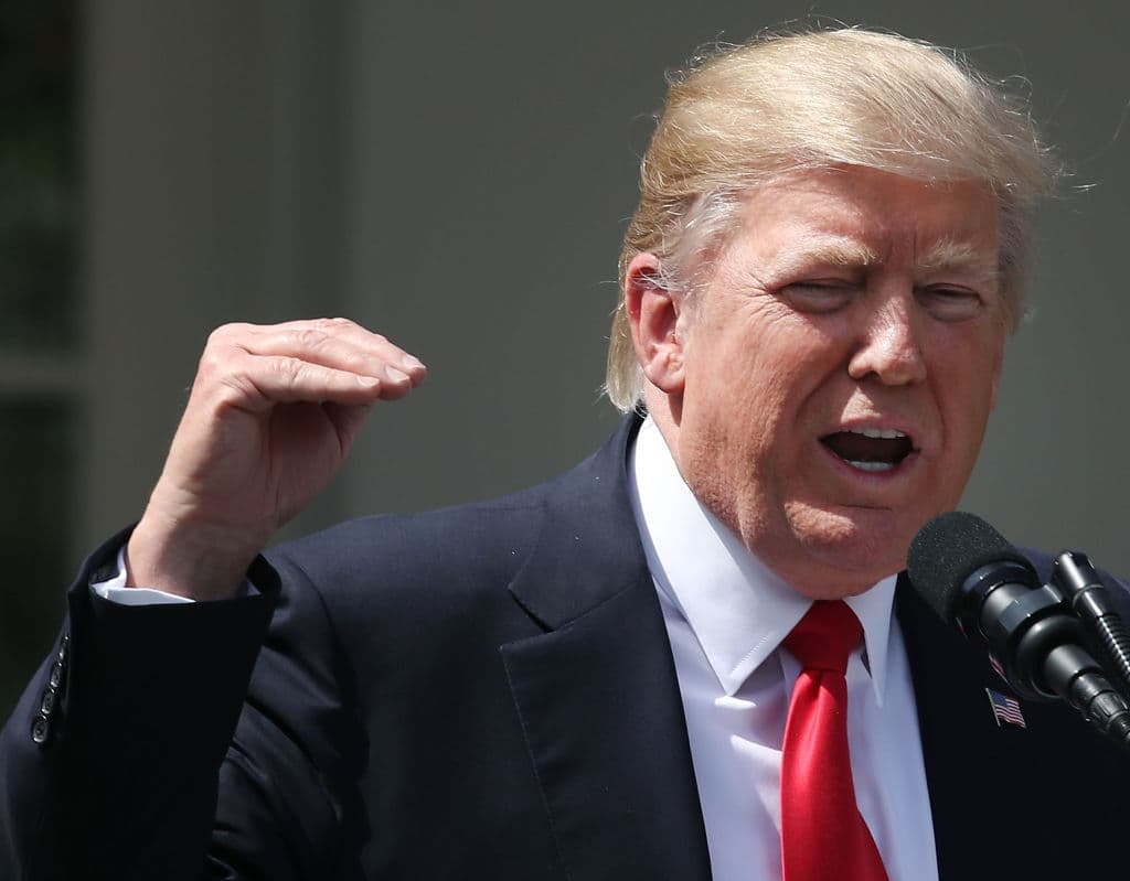 Trump dijo que responderá al "ataque químico" en Siria que dejó decenas de muertos