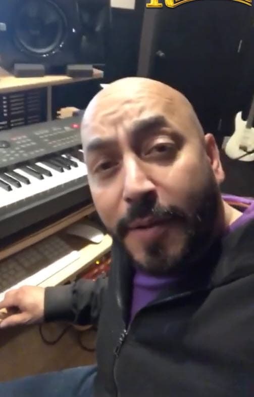 Pero esta vez hubo una revelación. El cantante admitió que sí existe una posibilidad de que se lo borre. 
<br>