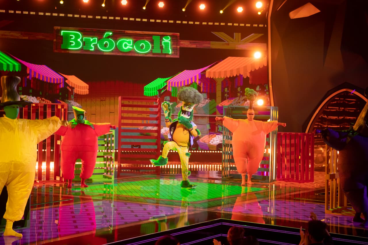 Brócoli interpretó el tema 'Besos en Guerra'; un performance muy saludable con el que demostró que tiene una personalidad muy fresca.