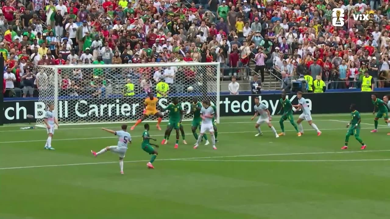 ¡Atajadón! El portero senegalés evita el empate de Bélgica