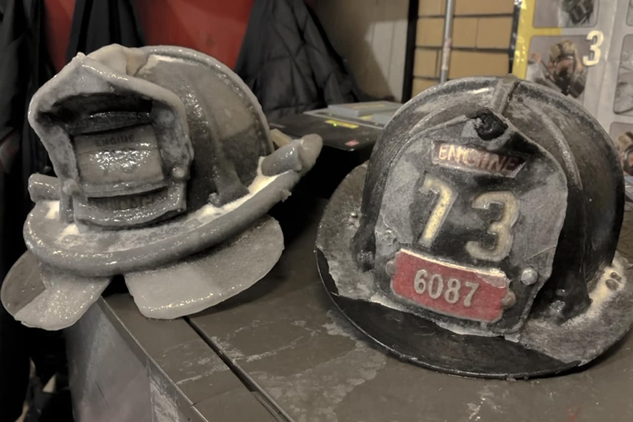 Bomberos de Chicago unidad 73. A pesar de las gélidas temperaturas, los bomberos tuvieron que atender muchos incendios que se reportaron en la ciudad de Chicago.