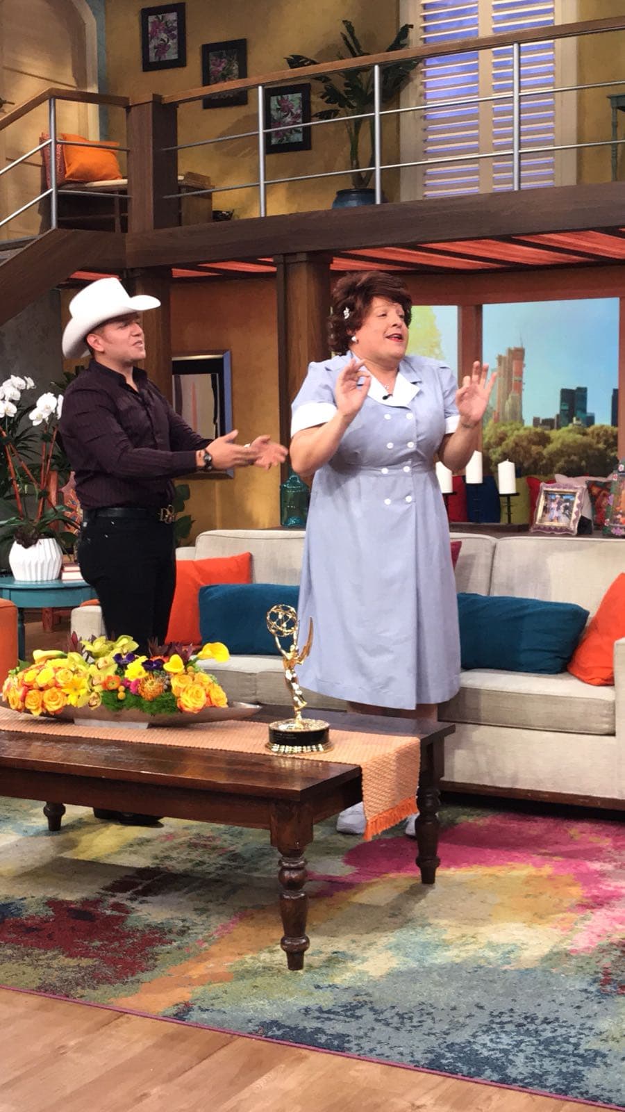 Aprovechando su visita Doña Meche pasó a saludarlo.