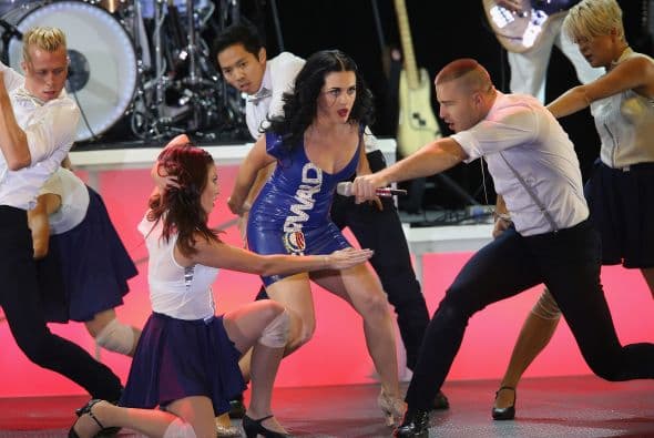 Perry, que actuó antes de que interviniera el mandatario en un acto en Milwaukee (Wisconsin), ha hecho campaña activa por Obama en estas elecciones.