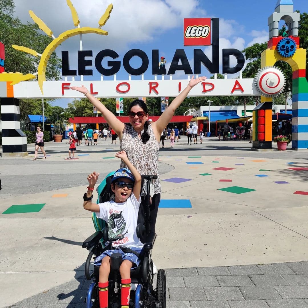 Legoland Florida acaba de convertirse en el primer complejo de parques temáticos en recibir una designación de Centro de Autismo Certificado (CAC).
<br>