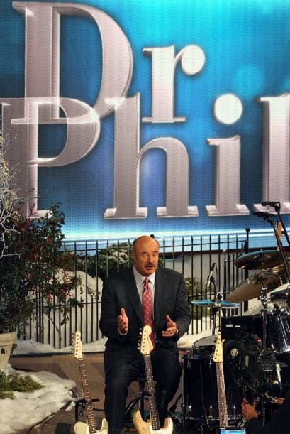 DR. PHIL MCGRAW- Con $80 millones recibidos como paga sólo en un año este personaje de la televisión se coloca entre los mejor pagados según la lista de 'Forbes'.