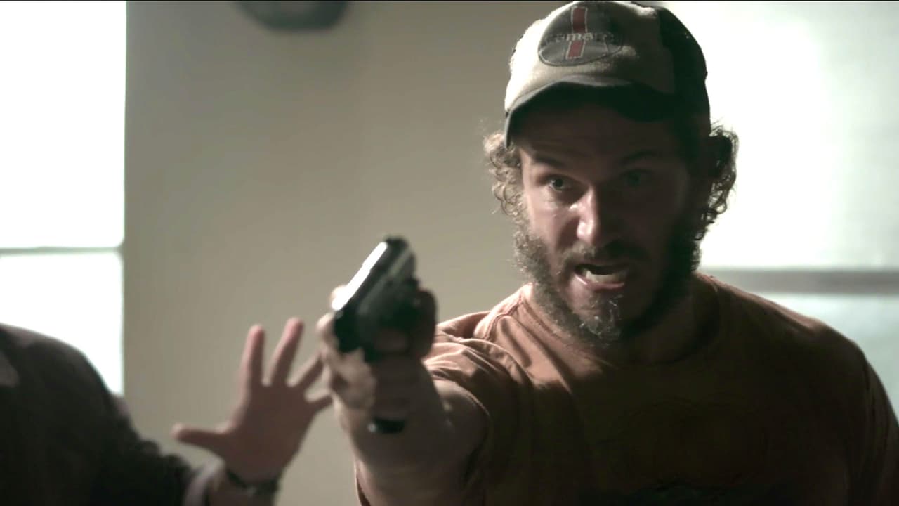 Dino se llenó de rabia e intentó asesinar a Eliza por interferir en sus planes de convertirse en millonario, Arturo salvó su vida y a pesar de que Dino fue detenido a los pocos días se dio a la fuga. Cuando reapareció intentó estafar a Gilda pero sus planes fallaron y ahora planea vengarse.