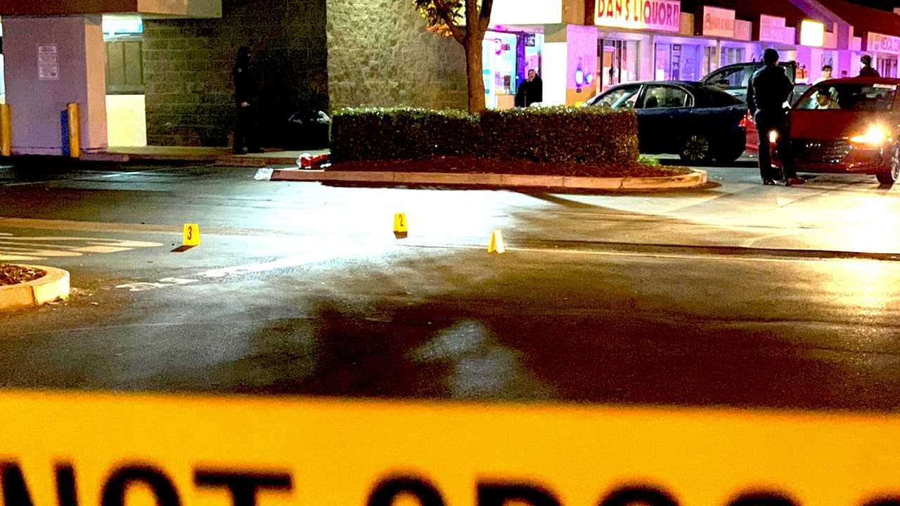 Avenidas Ashlan con Marks, en Fresno