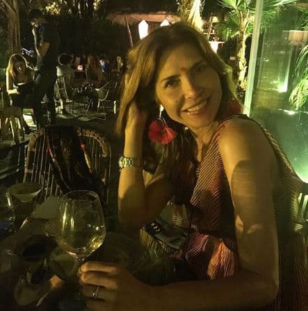 En su cuenta oficial de Instagram, la actriz dijo que el proceso clínico lo ha pasado sin compañía porque así lo quiere: "Voy a los médicos y a los exámenes sola. A veces debo buscar alguien que me acompañe a alguno porque me anestesian y no dejan que estés sola. En general amo mi soledad y decidí vivir la vida en soledad porque es la manera que me siento cómoda".