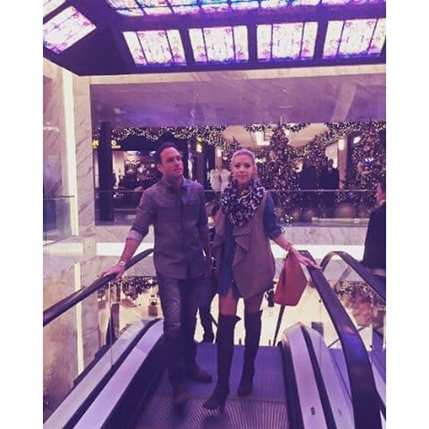 El frío no impidió que la pasaran de lujo y la actriz se divirtió de lindo con su mejor amiga.