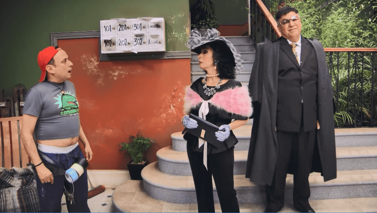 Si hay alguien que aprovecha cualquier ocasión para lucir sus mejores prendas es Magda, le gusta verse elegante, aparenta ser 'muy finolis', aunque en realidad es todo lo contrario.