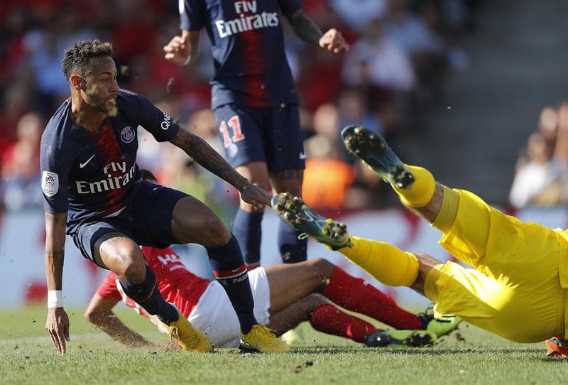 Ya que en el minuto 36, fue quien abrió el marcador después de un buen centro de Thomas Meunier, que llegó barriéndose desde la banda derecha.