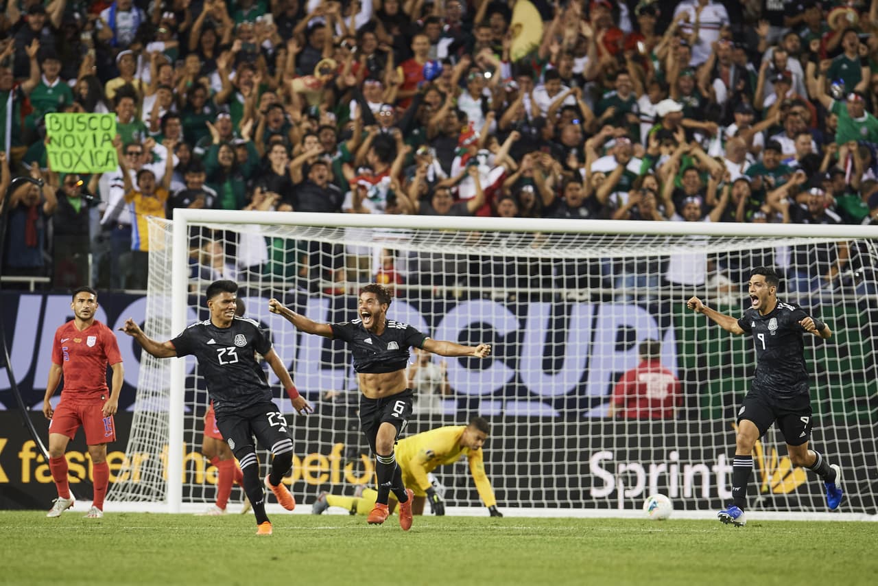 Jonathan definió de primera intención, de pierna zurda y con tiro angulado que inclus antes de entrar a la portería pega en el travesaño, marcó el solitario gol del partido.