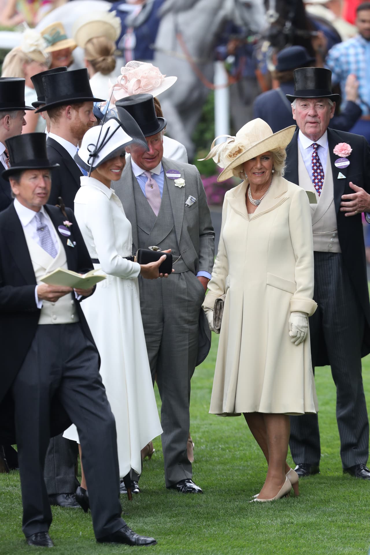 Para quienes carecen de sangre azul, los precios varían por recinto y pueden oscilar entre los 50 dólares y 2,100 dólares.