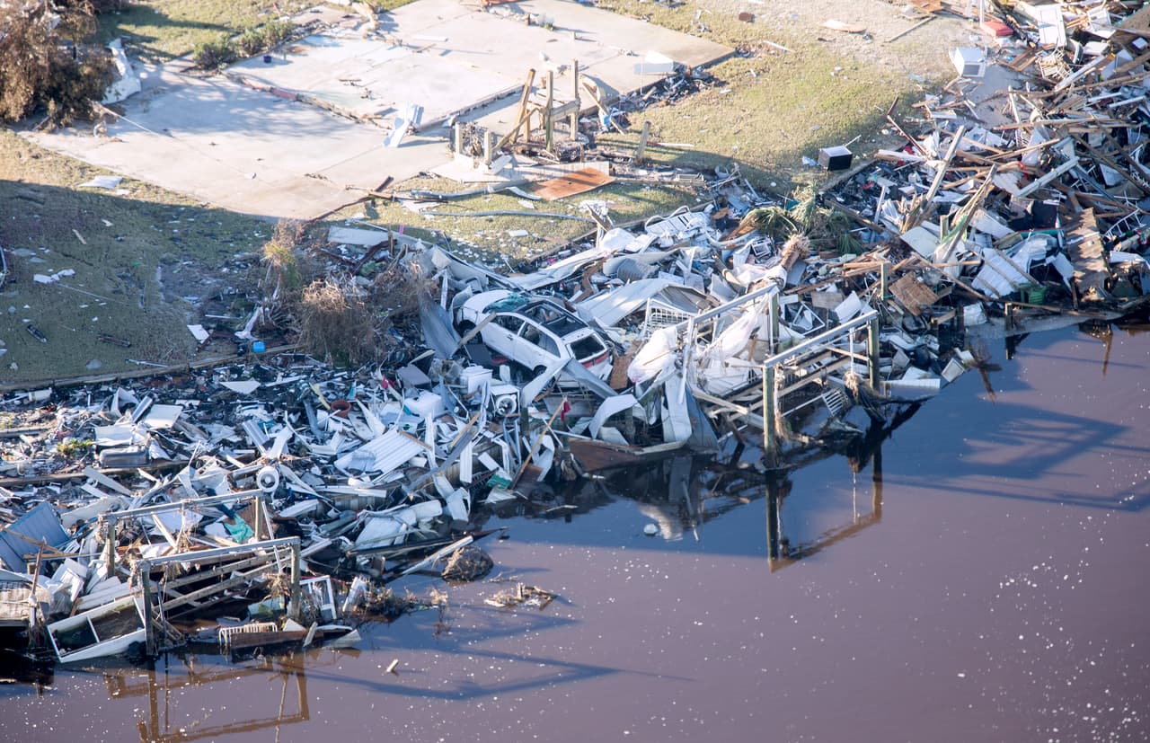 Las propiedades en México beach tambien resultaron afectadas por la marea ciclónica.