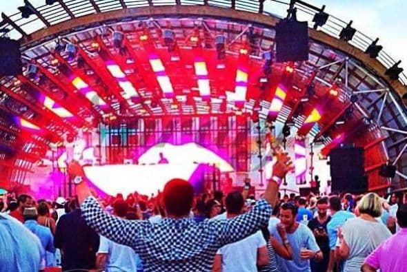 Como puede observarse, ninguna fotografía deja ver su rostro. (Imagen tomada de Twitter).