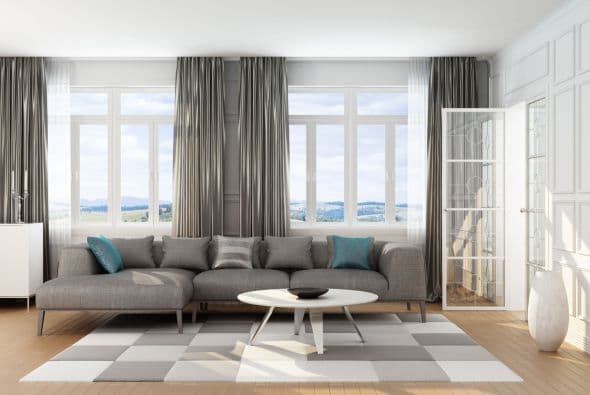 Por ejemplo, colocando un sillón en “L” o añadiendo espejos para generar la ilusión óptica de mayor amplitud. Acumulando muebles lograrás el efecto contrario.