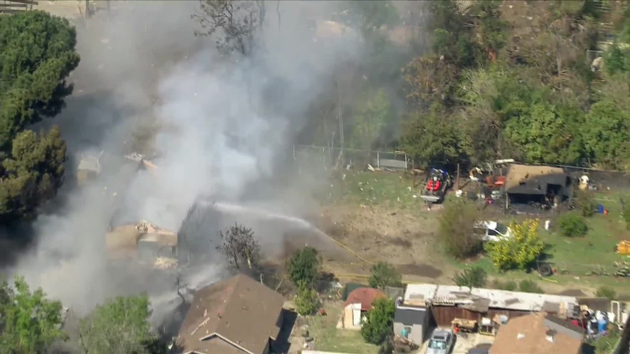Emiten órdenes de evacuación tras explosión en una casa de Ontario, California