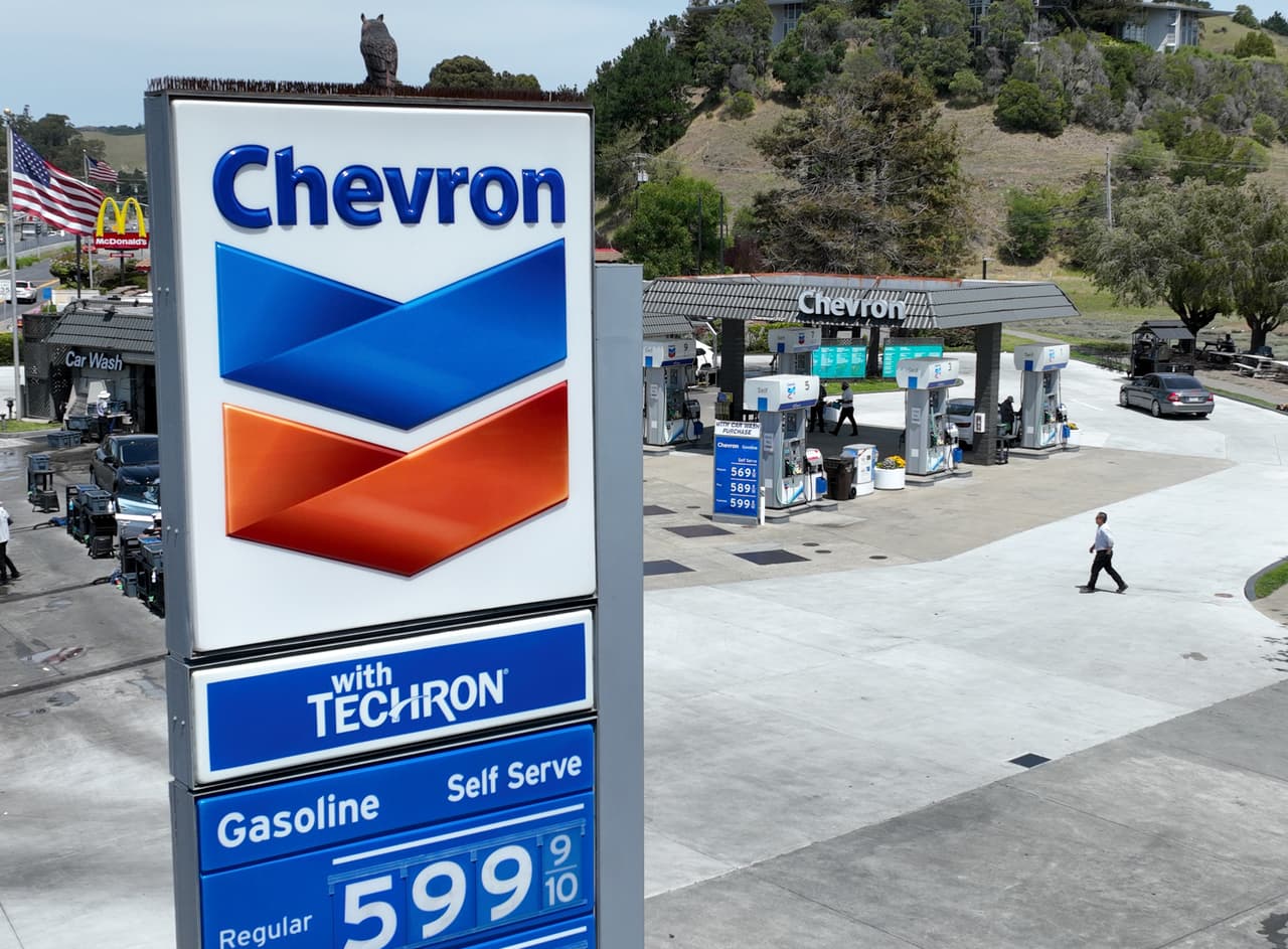 <b>1. California.</b>
<br>El lunes 13, según la Asociación Estadounidense del Automóvil (AAA), el galón de gasolina tuvo un costo de $6.43 dólares.
<br>