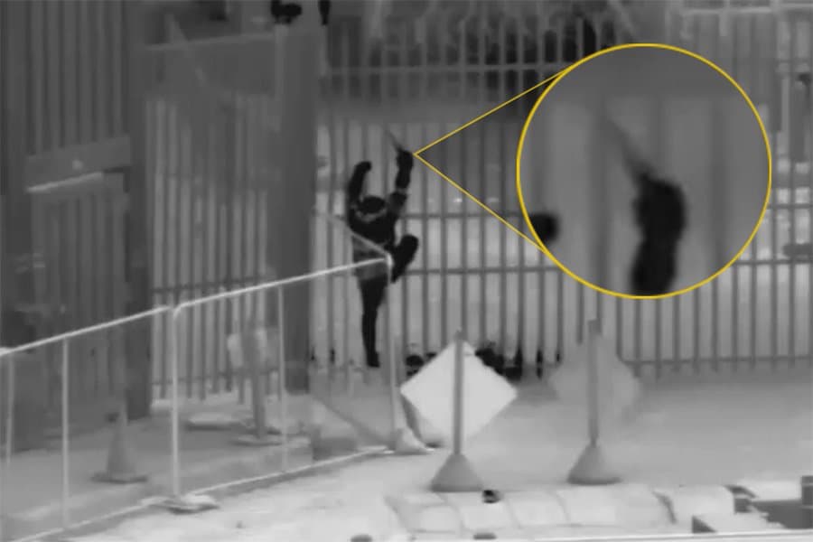 “Aún casos de mujeres embarazadas o personas de todas las edades, quienes han sido empujadas, sufriendo traumatismo severo”, advirtió Chávez.