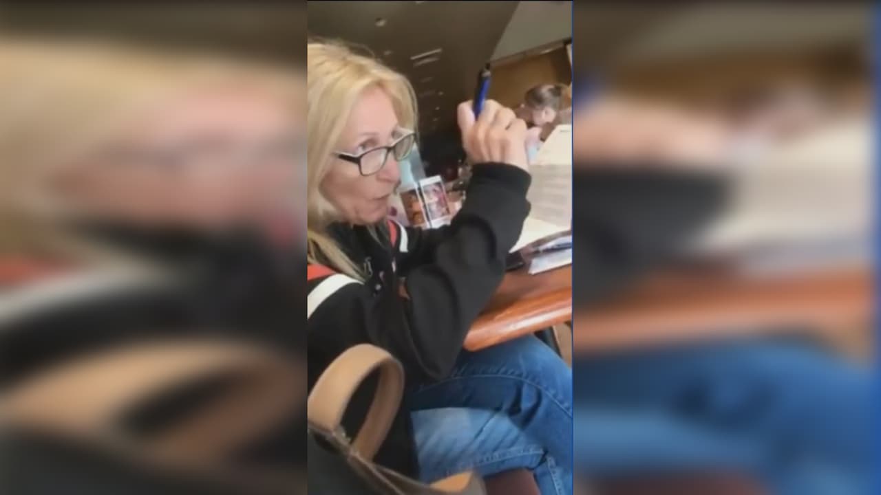 "Ustedes van a ser eliminados, créeme": el ataque racista a una hispana de una mujer blanca