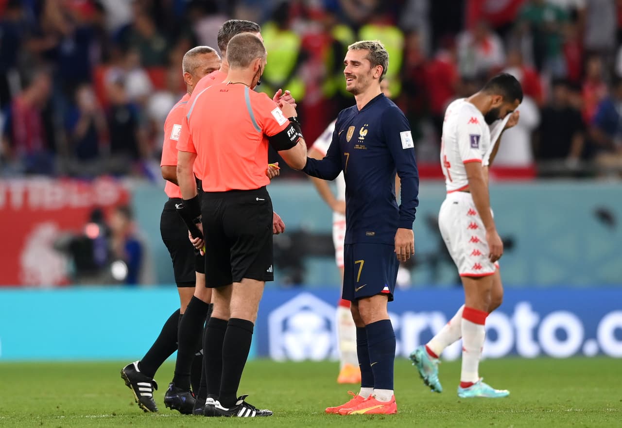 FIFA desestima reclamo de Francia al gol anulado a Antoine Griezmann