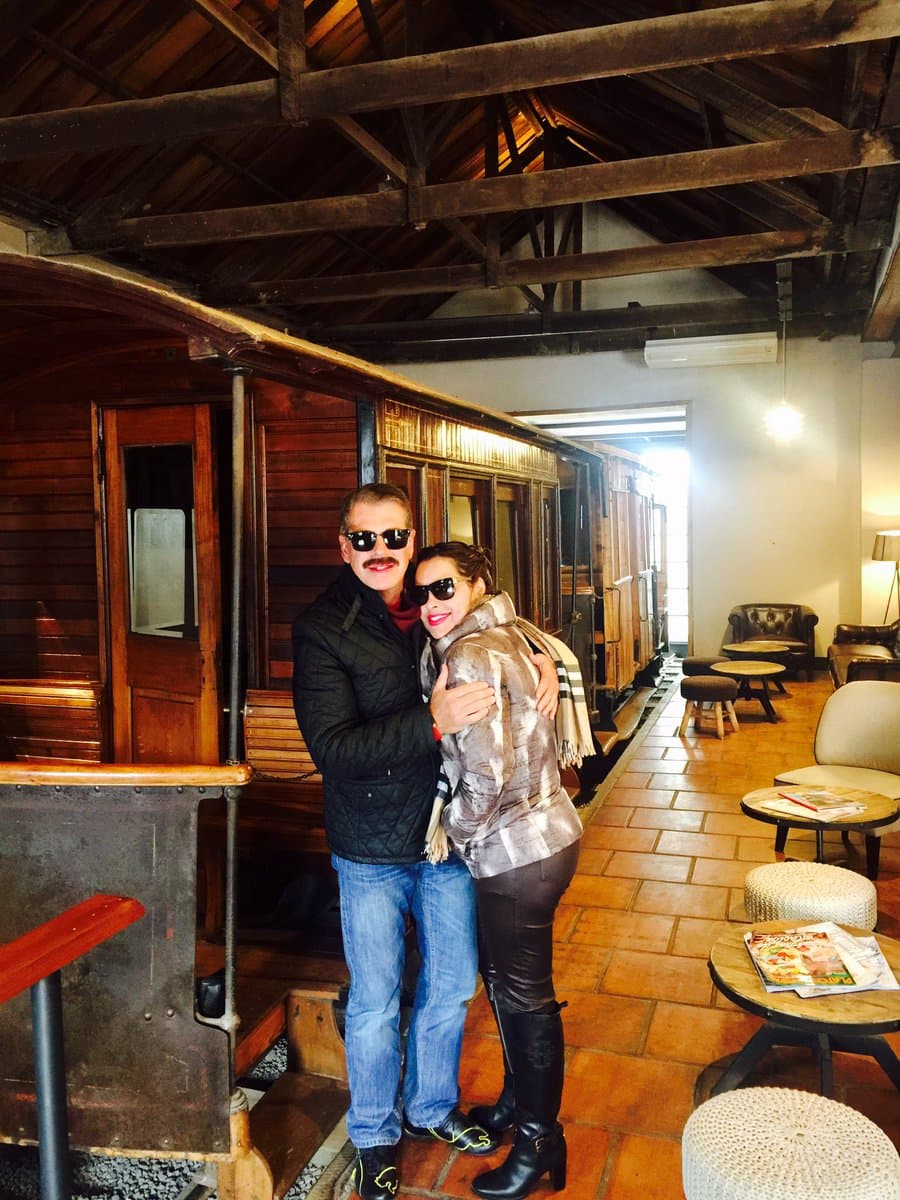 En muchos medios se ha especulado que este cambio de imagen se debe al nuevo proyecto que tiene el actor en televisión, pues en pocos días se estrenará en México el programa 'Bailando por un sueño', en donde 
<b><a href="http://www.univision.com/temas/sergio-goyri">Goyri</a></b> participará con una joven de apenas 16 años.