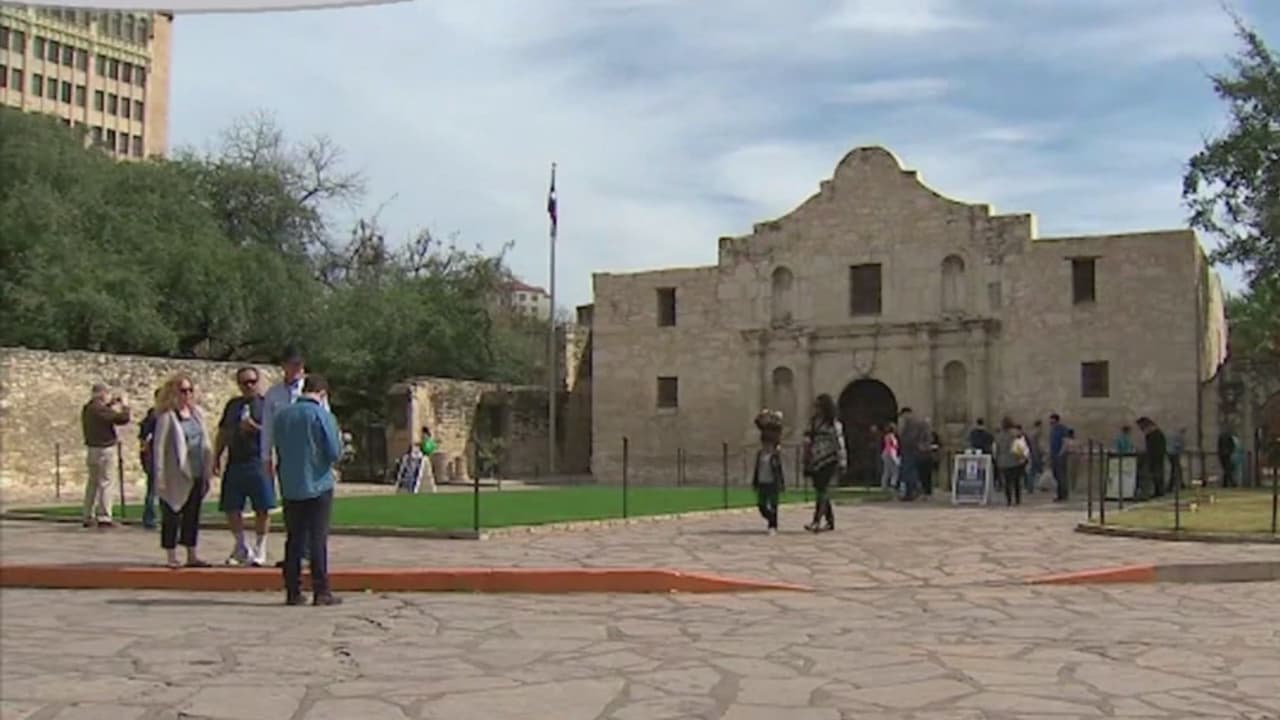 El santuario del Álamo reabre sus puertas por primera vez en casi seis meses