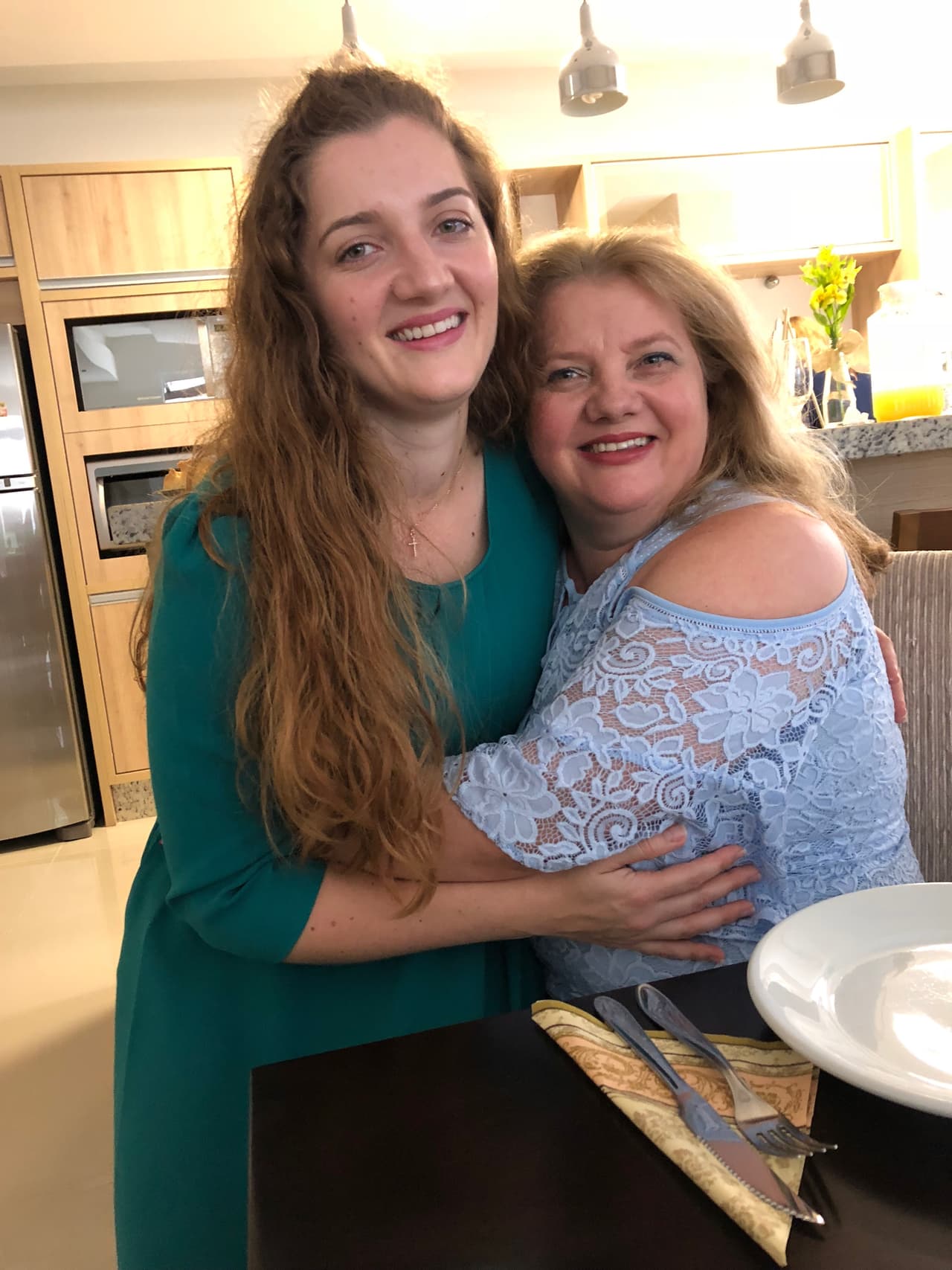 Bruna Isensee, nuestra analista de mercado, describió a su mamá, Alice, como una mujer maravillosa y virtuosa. 
<br>