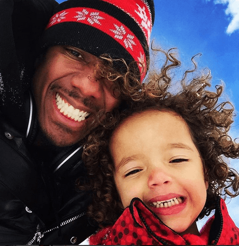 Y cuando decimos toda, es ¡toooda! Ya que su ex Nick, también viajó con ellos, para estar junto a sus peques.