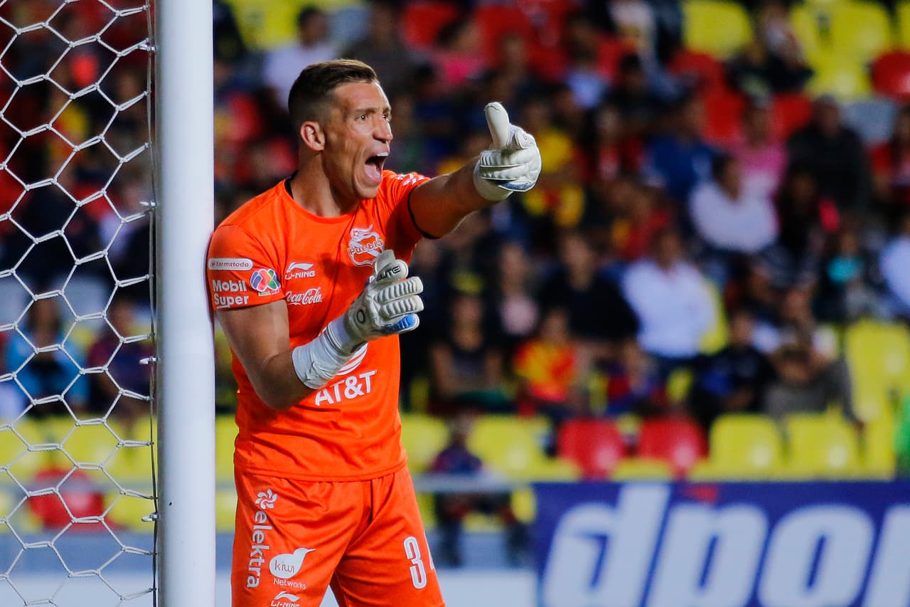 Nikolás Vikonis tuvo una gran actuación durante el tiempo regular pero no fue suficiente para el triunfo de su equipo.