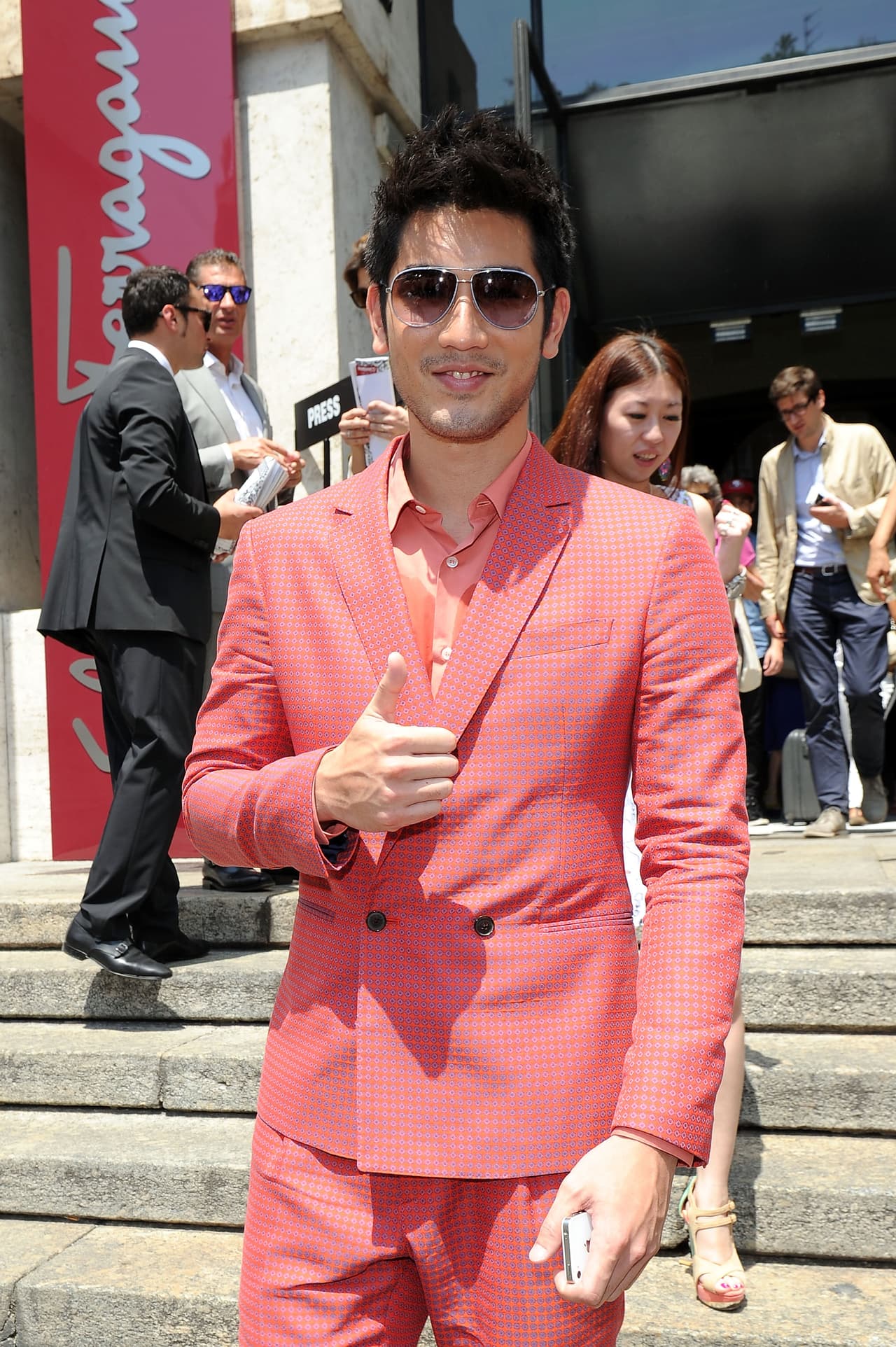 Jetsa, el equipo de manejo de Gao, dijo en una declaración al medio que 
<b>intentaron salvar su vida</b> durante tres horas, pero no tuvieron éxito.