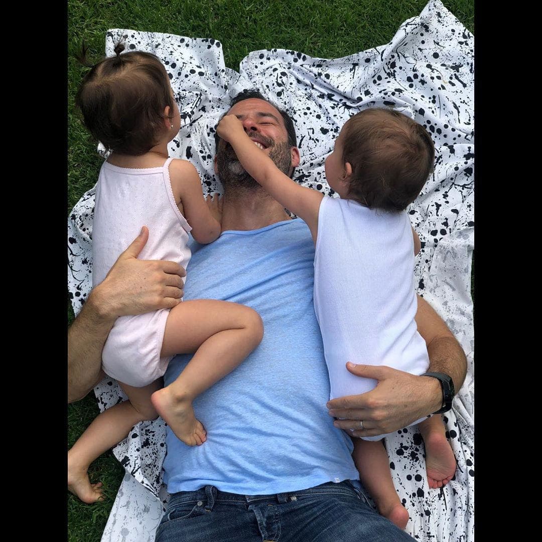 Actualmente la actriz 
<b><a href="https://www.univision.com/famosos/la-foto-de-ludwika-paleta-y-emiliano-salinas-tras-el-escandalo-de-la-secta-no-se-dejaban-ver-asi-desde-hace-rato-fotos">está casada con Emiliano Salinas</a></b>, con quien procreó a sus mellizos Sebastián y Bárbara.
<br>