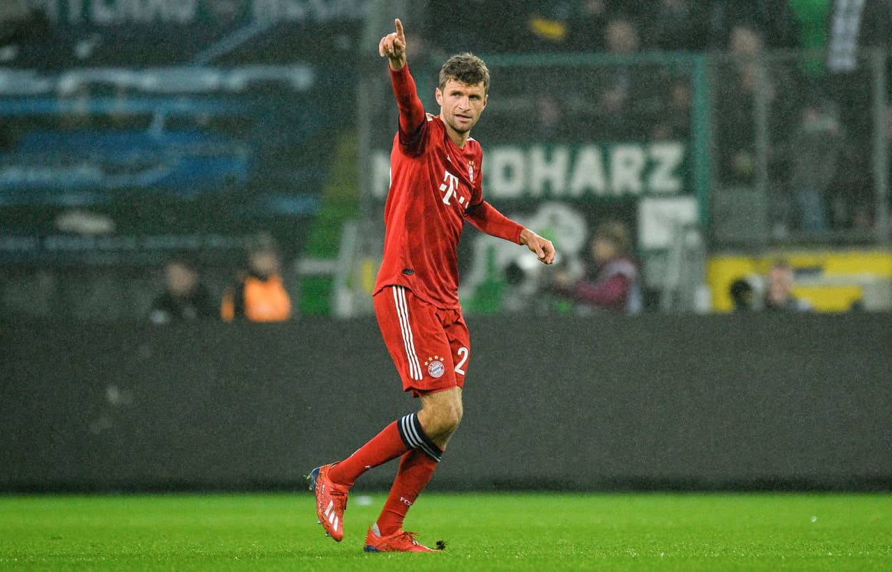 Un gran centro desde la izquierda de Serge Gnabry encontró un anticipo de Thomas Müller en el área. El primer remte fue salvado pero en el rebote pudo mandar el balón al fondo.