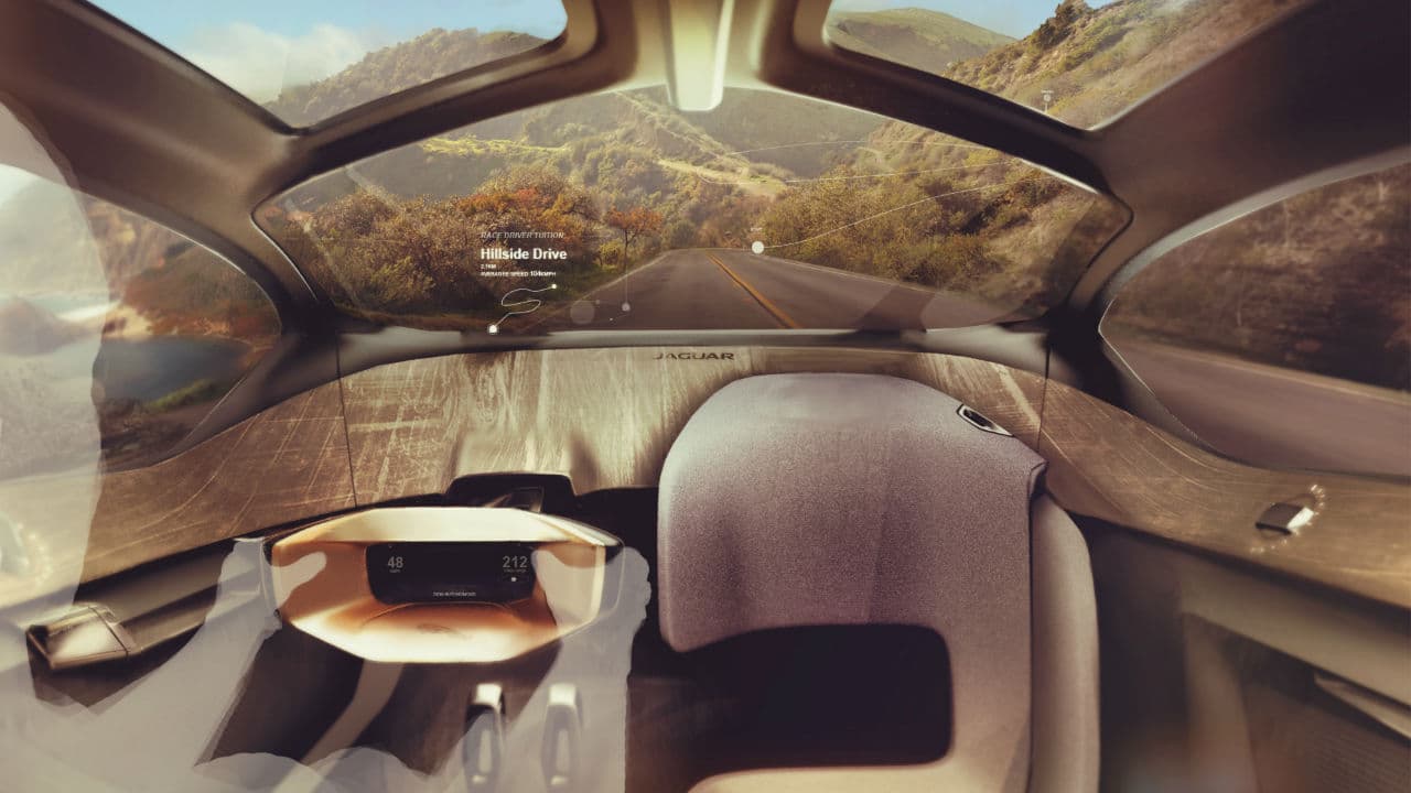 Descansar, escuchar música, leer un libro a bordo o platicar por horas con nuestro auto, son las actividades que se podrán hacer a bordo del
<b> Jaguar Future-Type</b> y todo gracias a
<b>Sayer.</b>