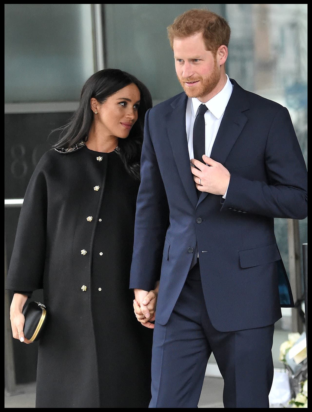 <b><a href="https://www.univision.com/entretenimiento/calculan-que-la-boda-de-meghan-markle-y-el-principe-harry-costara-45-millones-de-dolares">Meghan Markle y el príncipe Harry</a></b> volvieron a colocarse en el centro de la polémica luego que se supiera que la pareja gastó poco más de 43,000 dólares en tres noches en un exclusivo hotel de Hampshire, informaron medios británicos.