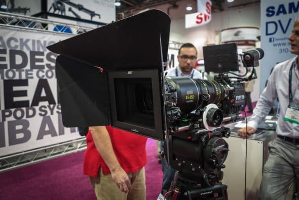 Más de 100,000 personas asistieron este fin de semana al NAB Show en Las Vegas donde 1,789 empresas expusieron sus productos e innovaciones a los medios.